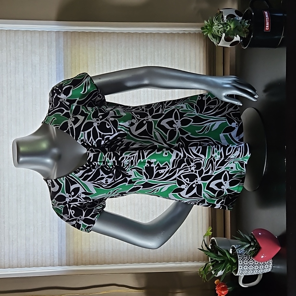 EUC Style & Co. Floral Top - Size M